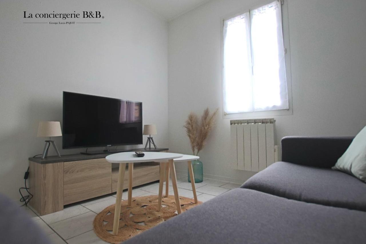 רושפור Townhouse Near The Thermal Baths La Rochelle And The Ile D'Oleron מראה חיצוני תמונה