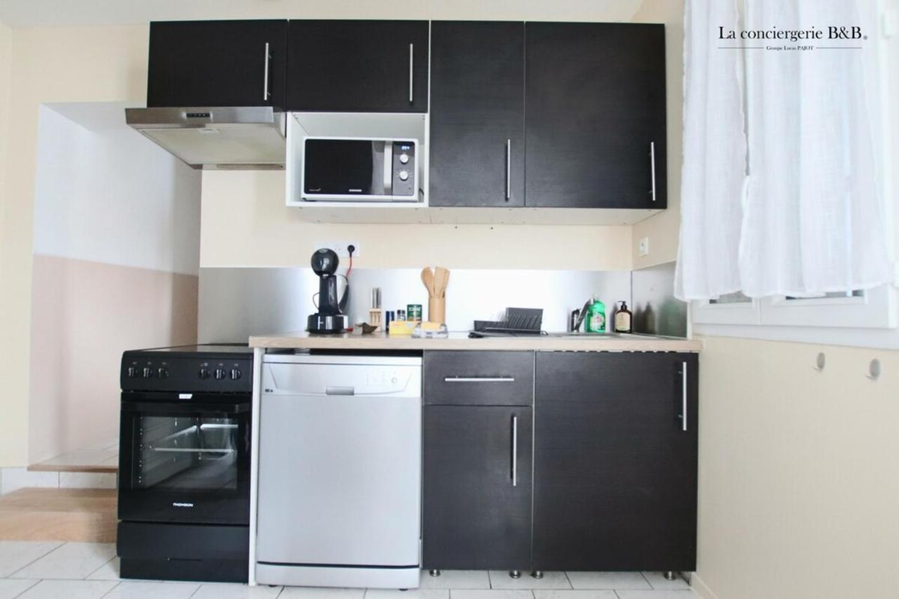 רושפור Townhouse Near The Thermal Baths La Rochelle And The Ile D'Oleron מראה חיצוני תמונה